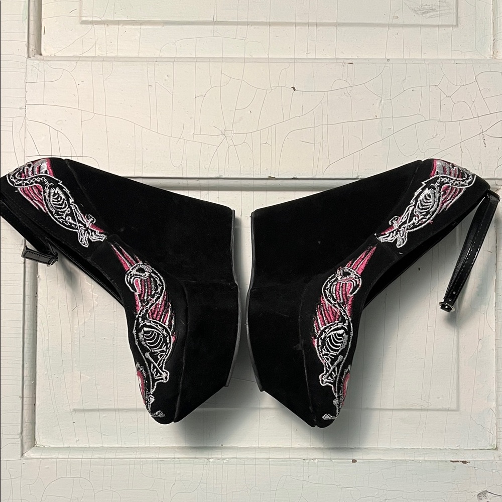 Too Fast Black and Pink Heart Embellished Heels - Picture 6 of 12